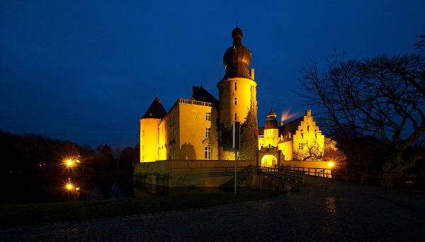 Die Lokation: Die Burg Foto: Bernhard Jörgensmann